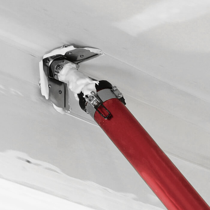 level5 corner flusher mounted on a compound tube